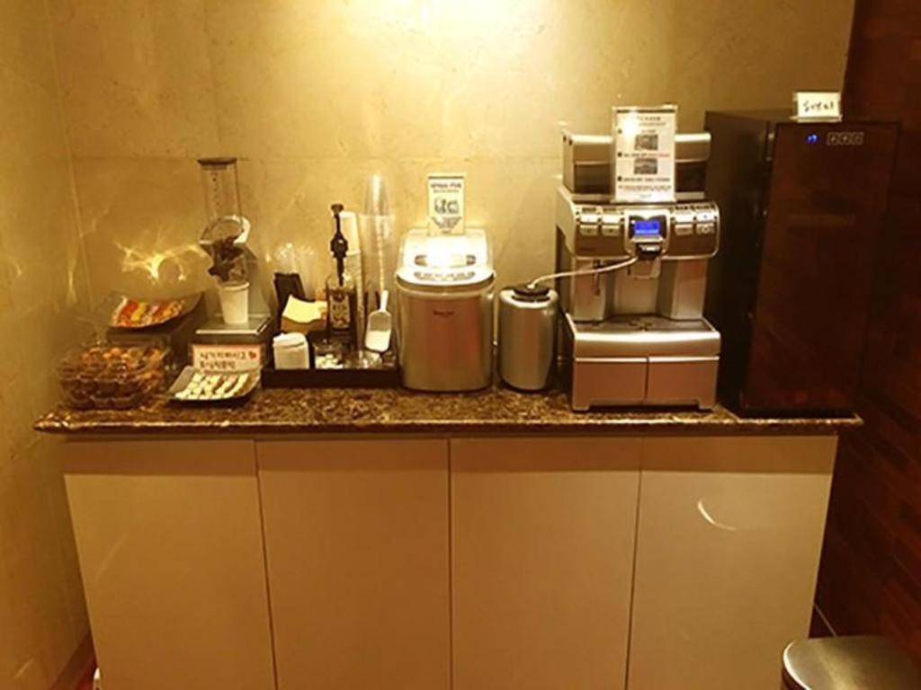 Sinyoung Motel Seoul Bagian luar foto
