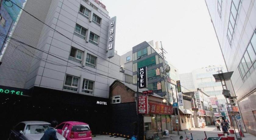 Sinyoung Motel Seoul Bagian luar foto