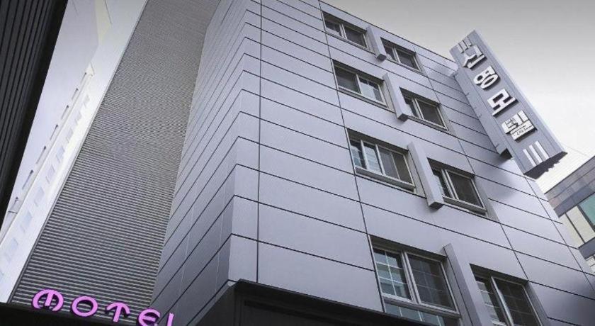 Sinyoung Motel Seoul Bagian luar foto