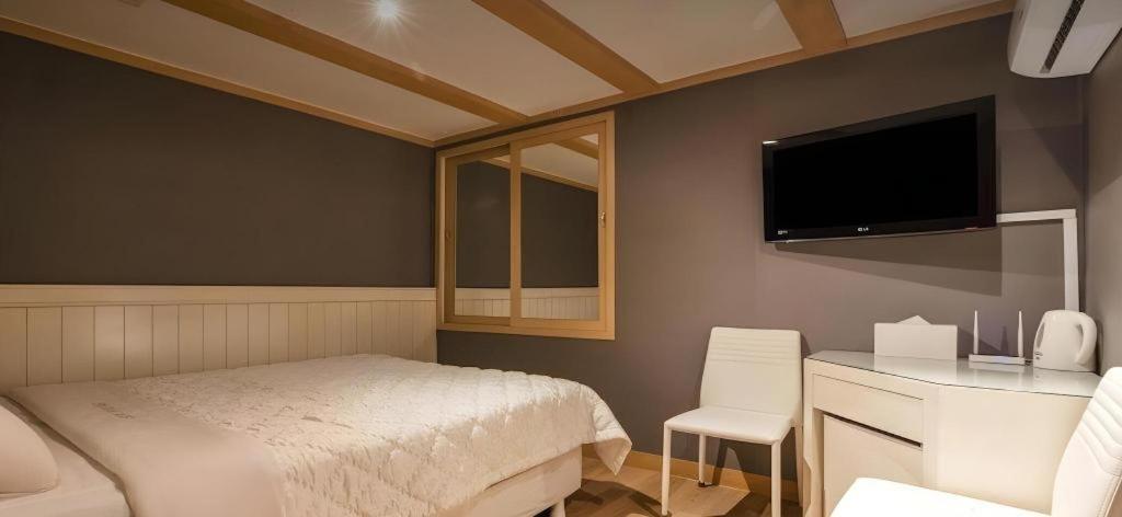 Sinyoung Motel Seoul Bagian luar foto